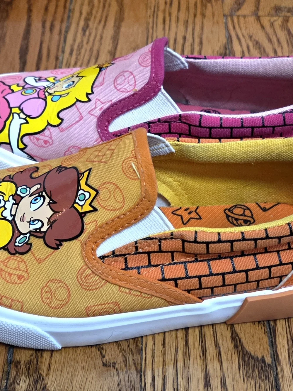 Super Mario Princess Slip-On Kids Sneakers - Pink & Orange